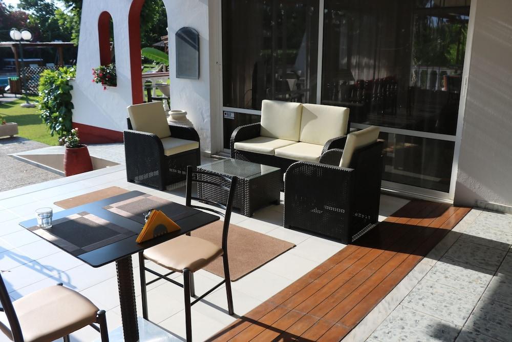 Naturist Angel Nudist Club Hotel - Adults Only Paradeísion Exteriör bild